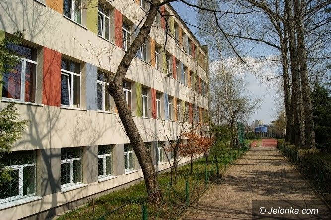 Jelenia Góra: Co z tą maturą w „Elektroniku” ?