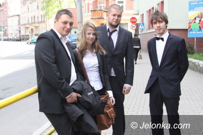 Jelenia Góra: Maturzyści Ekonoma: Matma jakoś poszła, dzisiaj język obcy