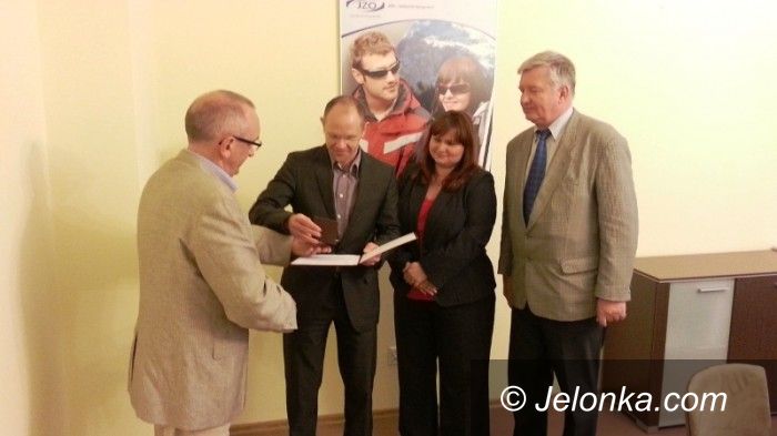 Jelenia Góra/region: JZO docenione za ratowanie wzroku dzieciom i młodzieży oraz pomoc najuboższym