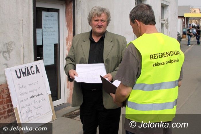 Jelenia Góra: Zbieranie podpisów za odwołaniem prezydenta i rady do niedzieli