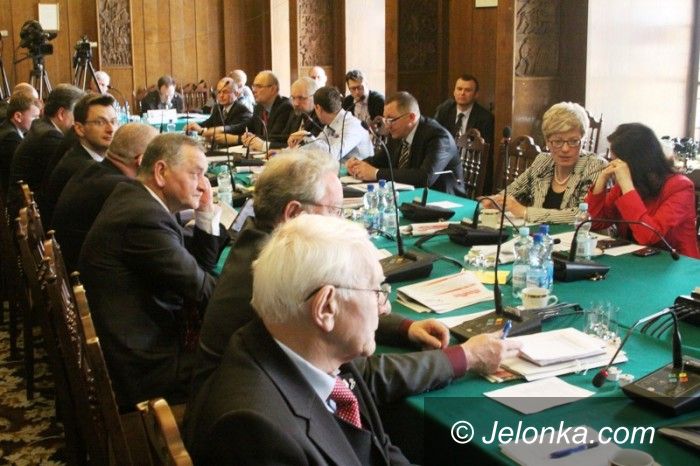 Jelenia Góra: Obrady jeleniogórskiej Rady Miejskiej jutro w Ratuszu