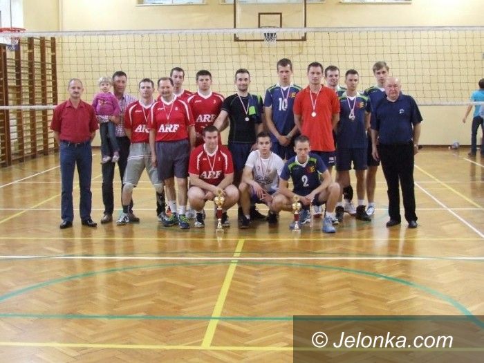 Jelenia Góra: ARF Barcinek dwukrotnie lepszy od Uniwersytetu!