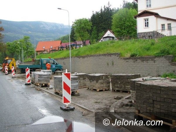 Region: Budowa parkingu i remonty ulic pod Śnieżką
