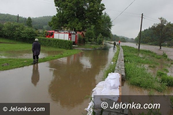 Jelenia Góra- powiat: Alarm przeciwpowodziowy w Jeleniej Górze, podtopienia w powiecie