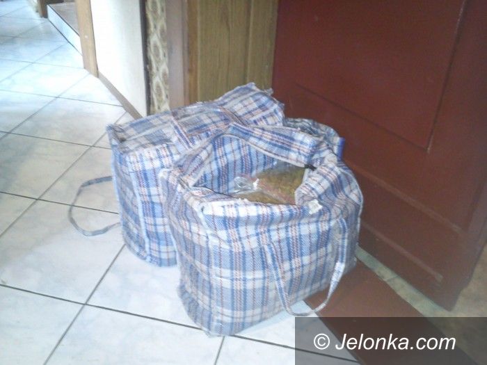 Jelenia Góra: Odpowie za „lewy” tytoń i spirytus