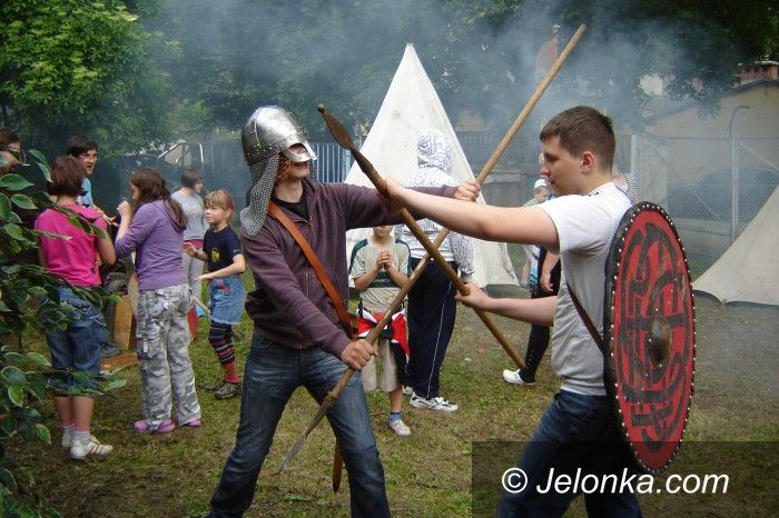 Jelenia Góra: Dzieci się przeniosły w świat… średniowiecza