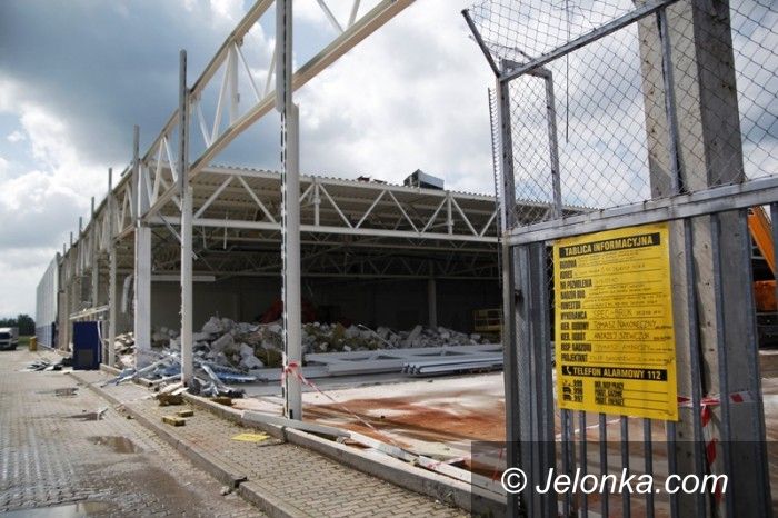 Jelenia Góra: Ruszyły prace budowlane w Galerii Sudeckiej (video)