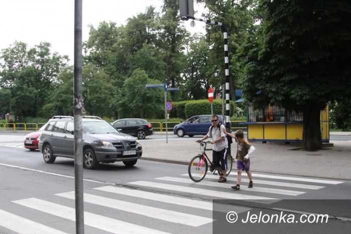 Jelenia Góra: Niebezpieczne przejście doświetlone