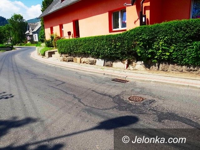 Jelenia Góra: Karkonoska nie do użytku? 