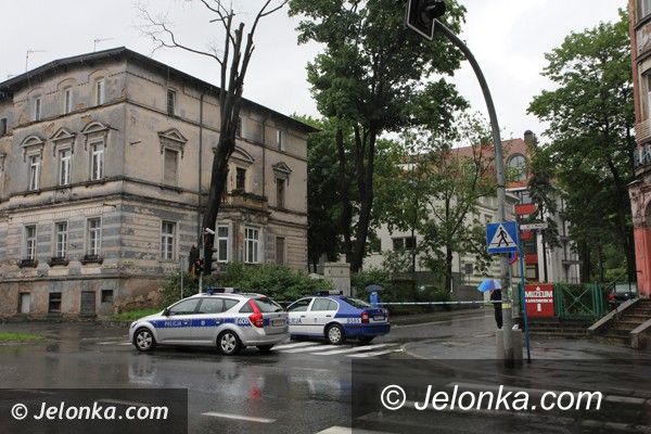 Jelenia Góra: Bomba w jeleniogórskiej prokuraturze? Takie fałszywe alarmy były dziś w całej Polsce AKTUALIZACJA 