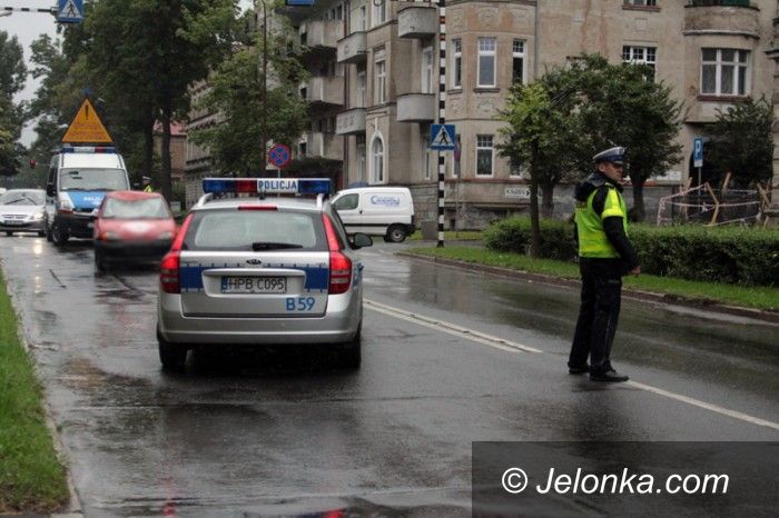 Jelenia Góra: Potrącenie pieszego na pasach przy sądzie