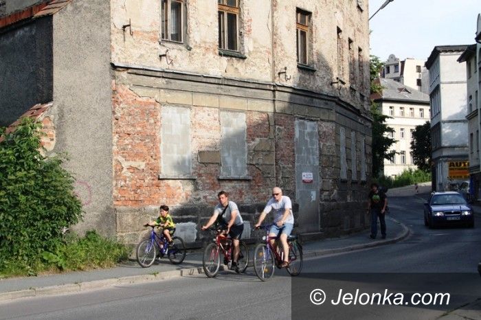 Jelenia Góra: Wyburzą ruderę przy Pijarskiej. A co z innymi?