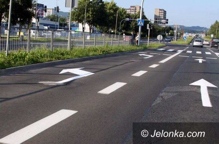 Jelenia Góra: Trwa malowanie pasów w mieście