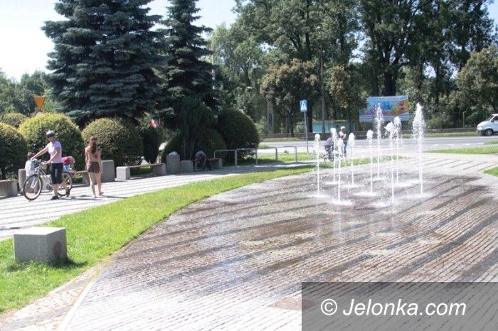 Jelenia Góra: Wandale zdemolowali oświetlenie fontanny