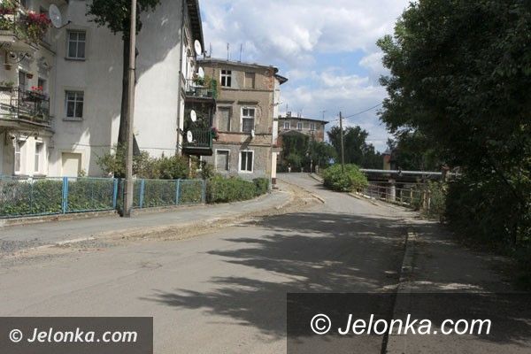Jelenia Góra: Co z krawężnikami na Zjednoczenia Narodowego?