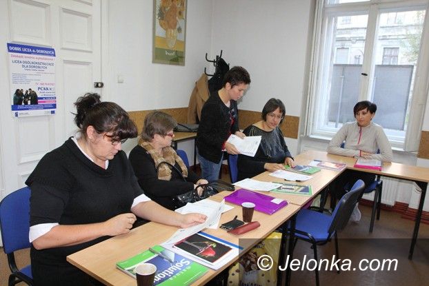 Jelenia Góra: Jeleniogórzanie poznają języki dzięki Fundacji Aktywni XXI
