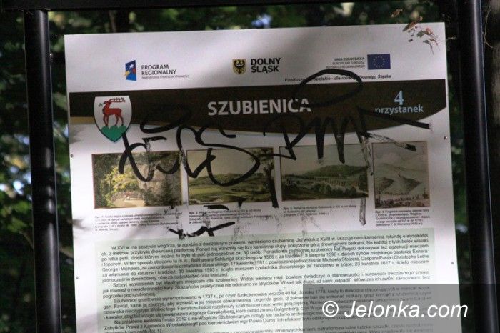 Jelenia Góra: Wandale niszczą Wzgórze Kościuszki