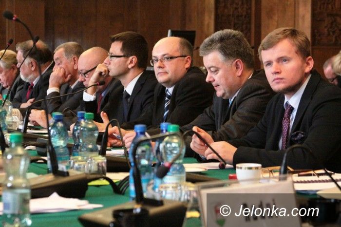 Jelenia Góra: Radni wzywają prezydenta do obniżenia czynszów