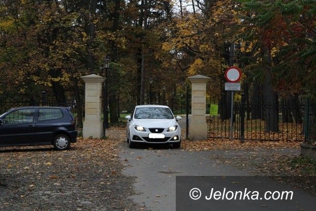 Jelenia Góra: Zakaz wjazdu do Parku Zdrojowego to fikcja?
