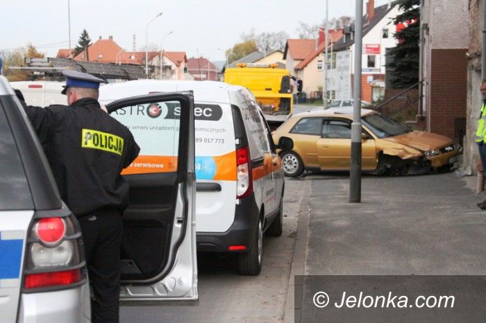 Jelenia Góra: Zderzenie audi z fiatem i chryslera z passatem