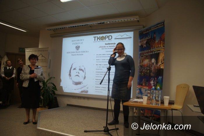 Jelenia Góra: W obronie krzywdzonych dzieci