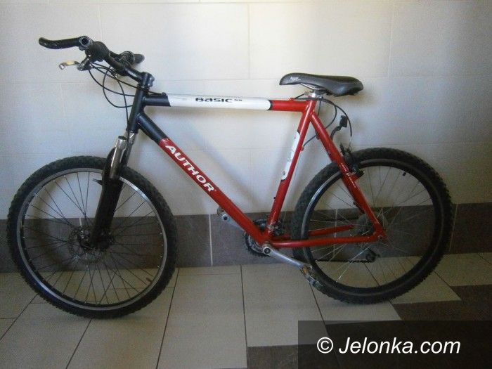 Jelenia Góra: Złodzieje zatrzymani – policja szuka właściciela roweru