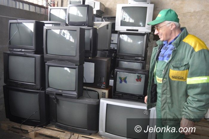 Jelenia Góra: Meble, opony, akumulatory oddaj za darmo