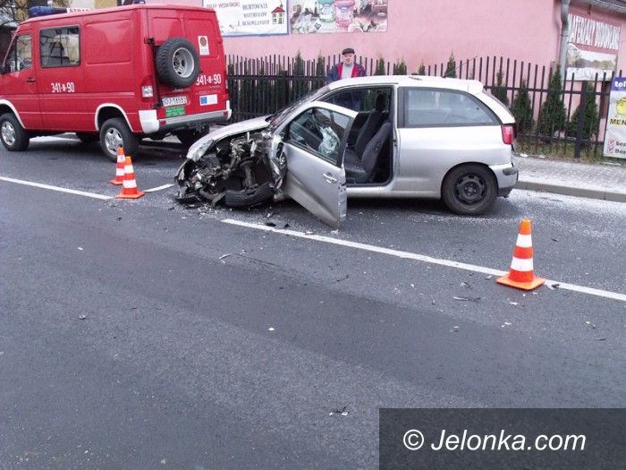 Jelenia Góra: Zderzenie seata z wozem strażackim