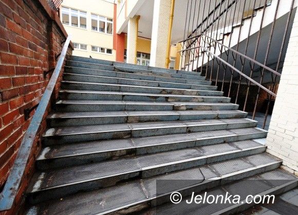 Jelenia Góra: „Jedenastka” dostała pieniądze na remont