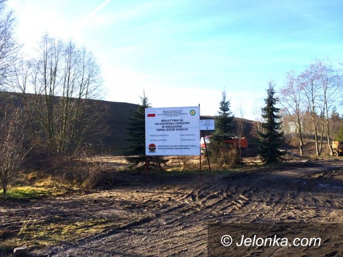 Region: W miejscu wysypiska jeżynowa górka