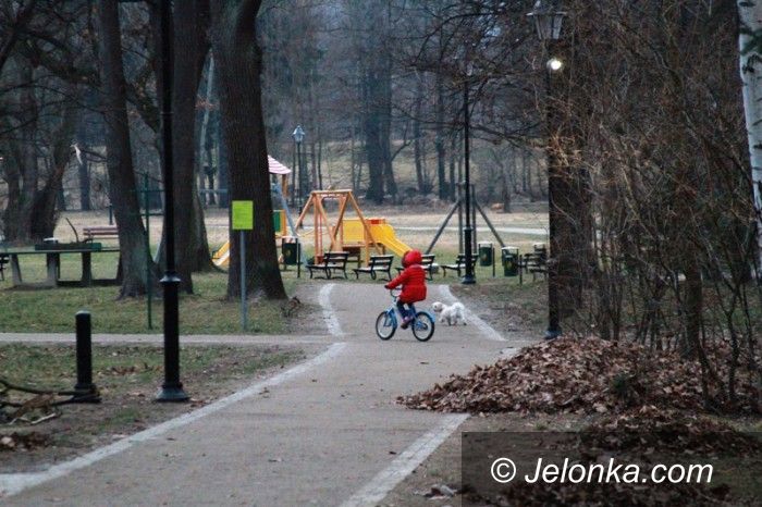 Jelenia Góra: Park Norweski po rewitalizacji wypiękniał, ale…