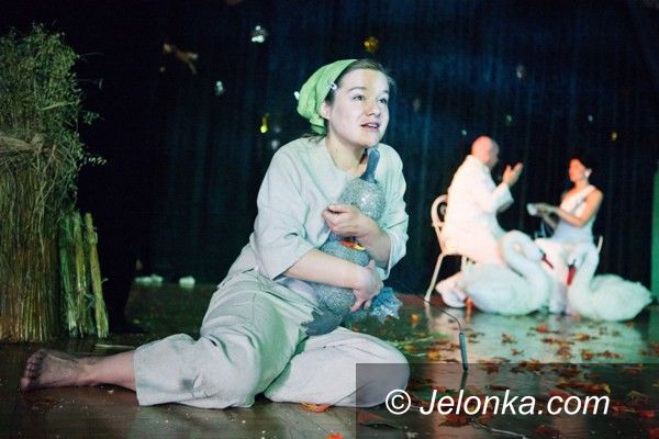 Jelenia Góra: W Zdrojowym na Dzień Teatru – „Brzydkie Kaczątko”