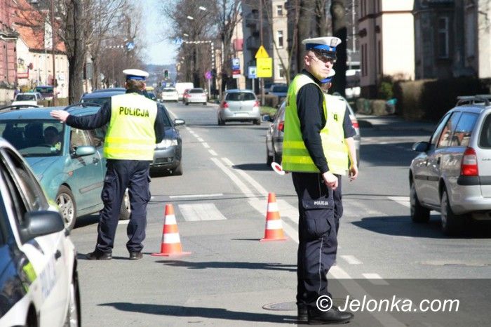 Jelenia Góra: Zderzenie dwóch aut na Wojska Polskiego