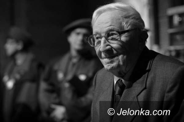 Region: Pogrzeb Tadeusza Różewicza we wtorek przy świątyni Wang
