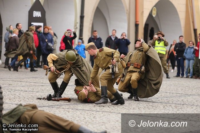 Jelenia Góra: Odtworzyli poszukiwania skradzionych skarbów