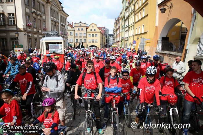 Jelenia  Góra: Rowerzyści opanowali Jelenią Górę