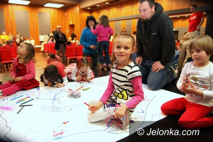 Jelenia Góra: O patriotyzmie na wesoło z Koziołkiem Matołkiem