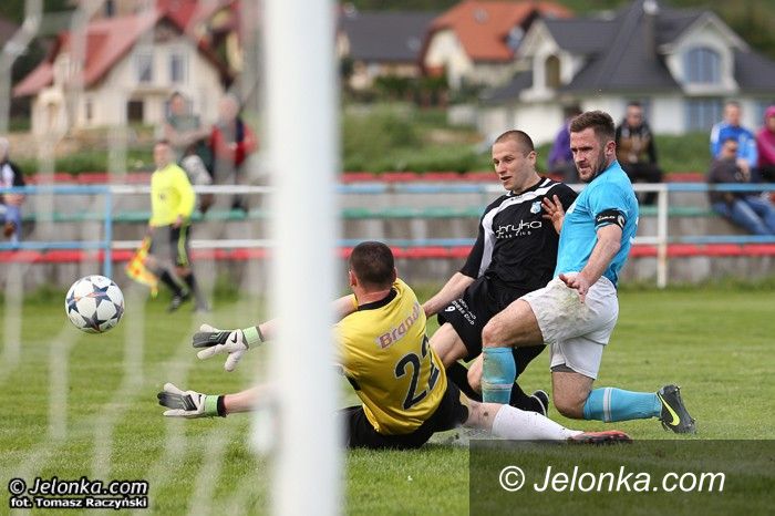 Jeżów Sudecki: Lotnik bliski niespodzianki