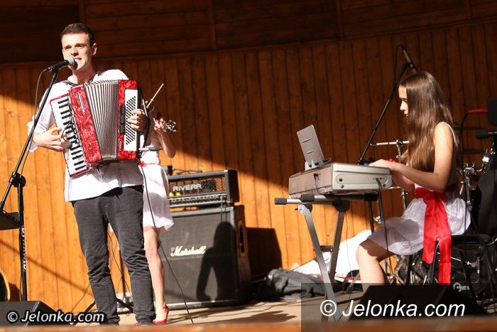 Jelenia Góra: Młode talenty solidarnie z Ukrainą