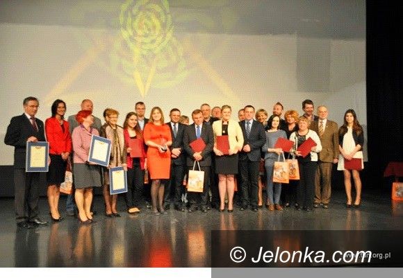 Region: Wyróżnienia dla przyjaciół dzieci i stowarzyszenia bezrobotnych