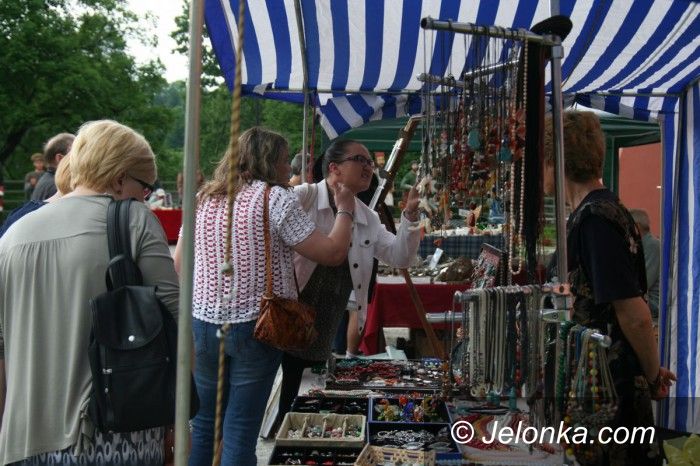 Jelenia Góra: Odwiedzający giełdę podziwiali minerały i skamieniałości