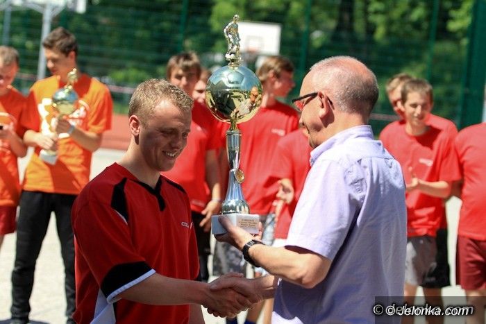 Jelenia Góra: Młodzieżówki partyjne rywalizują na Orliku