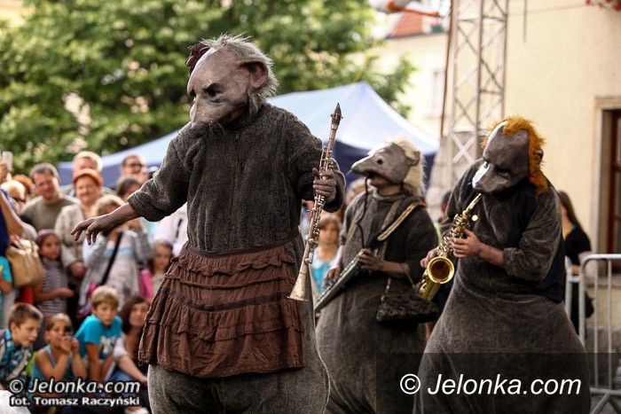 Jelenia Góra: Finisz Festiwalu Teatrów Ulicznych