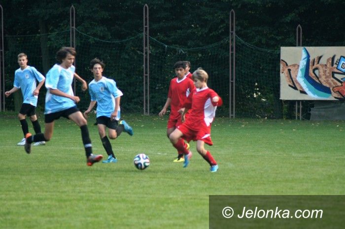 Jelenia Góra: Trampkarze KKS–u ulegli Łużycom