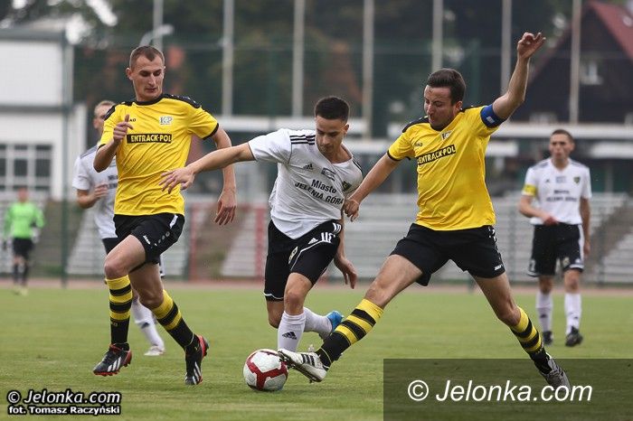 Jelenia  Góra: Biało–niebiescy nie zwalniają tempa