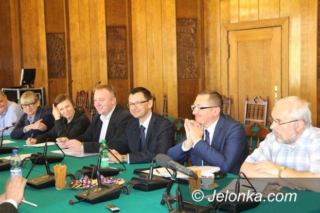 Jelenia Góra: Ponowne głosowanie nad dzierżawą podziemi