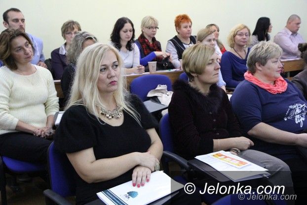 Jelenia Góra: Inauguracyjna konferencja nowego stowarzyszenia w Jeleniej Górze