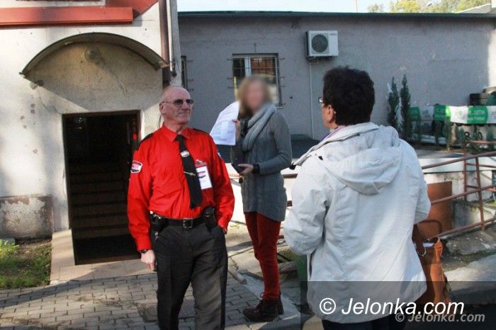 Jelenia Góra: Zgłoszenie o bombie w "skarbówce" i prokuraturze