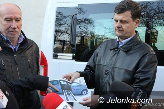Jelenia Góra: Nowe samochody dla jeleniogórskiej oświaty