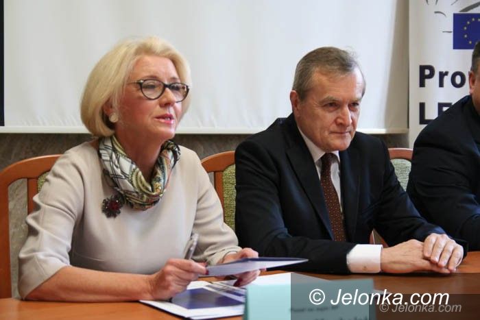 Jelenia Góra: Prof. Gliński: społeczeństwo obywatelskie to aktywność zwykłych ludzi